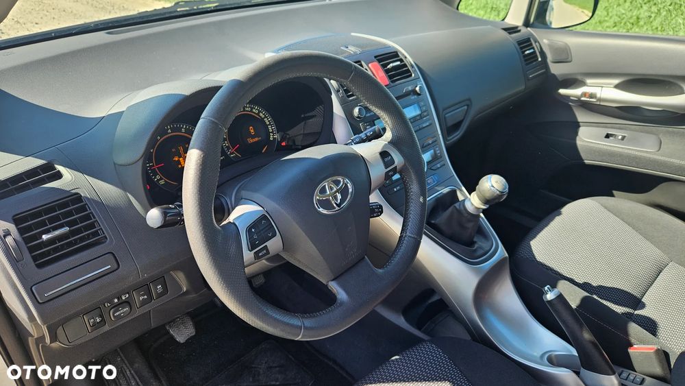Toyota Auris 1.6 Valvematic Edition - 12