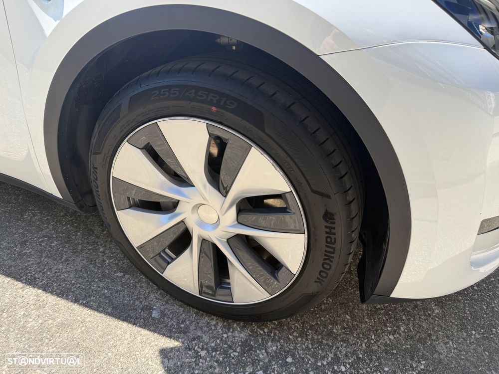 Tesla Model Y RWD - 11