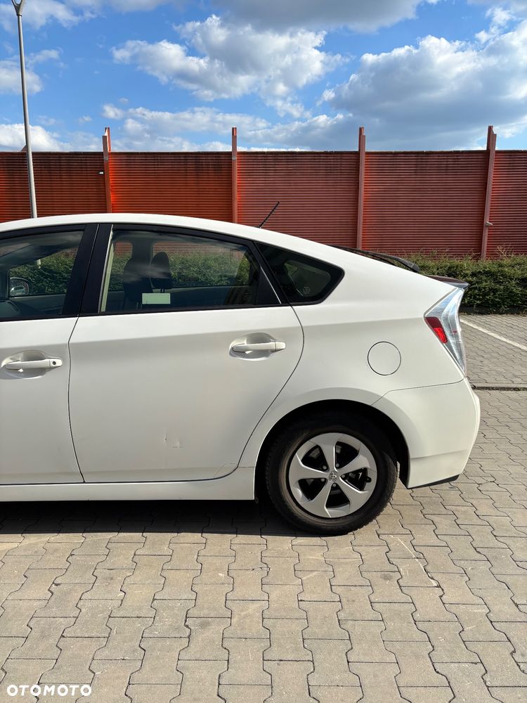 Toyota Prius 1.8 Hybrid Premium - 13