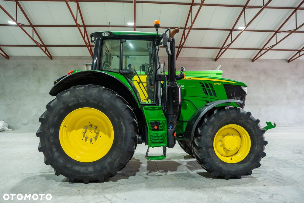 John Deere 6195M - 8