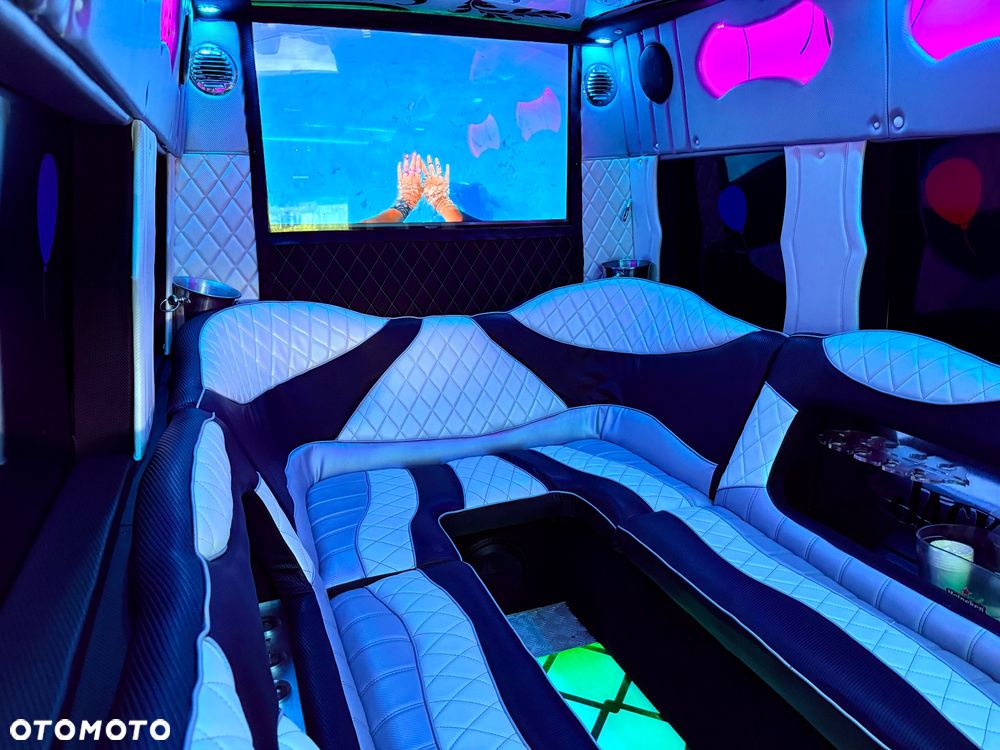 Mercedes-Benz Sprinter - 18
