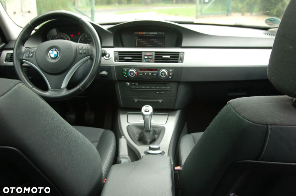 BMW Seria 3 325i - 8