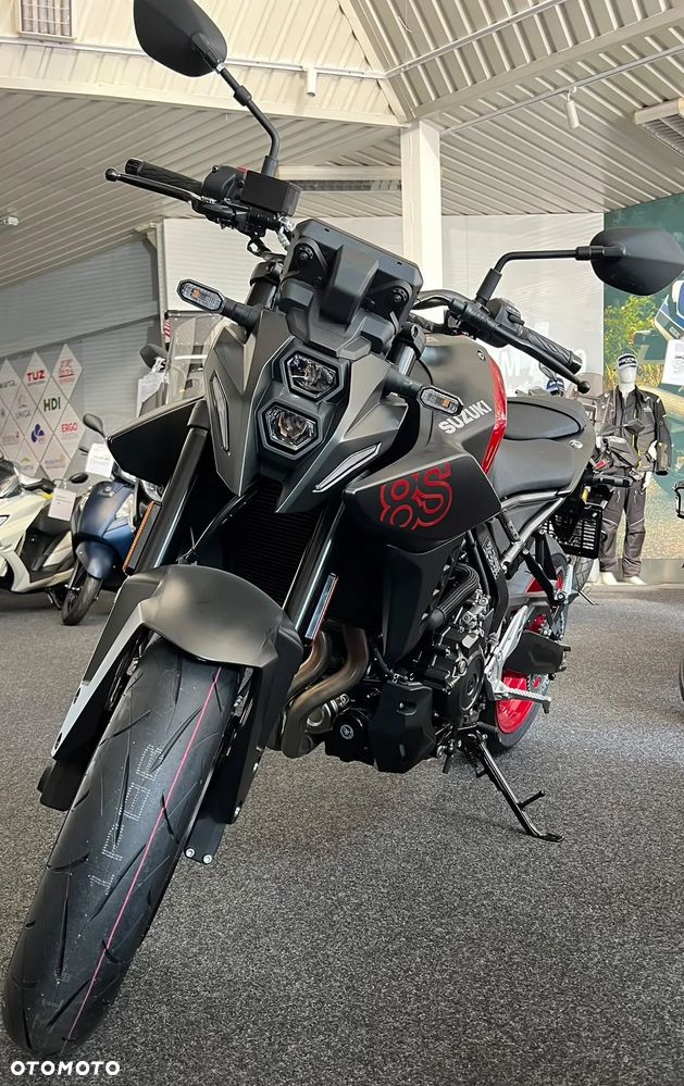 Suzuki GSX - 15