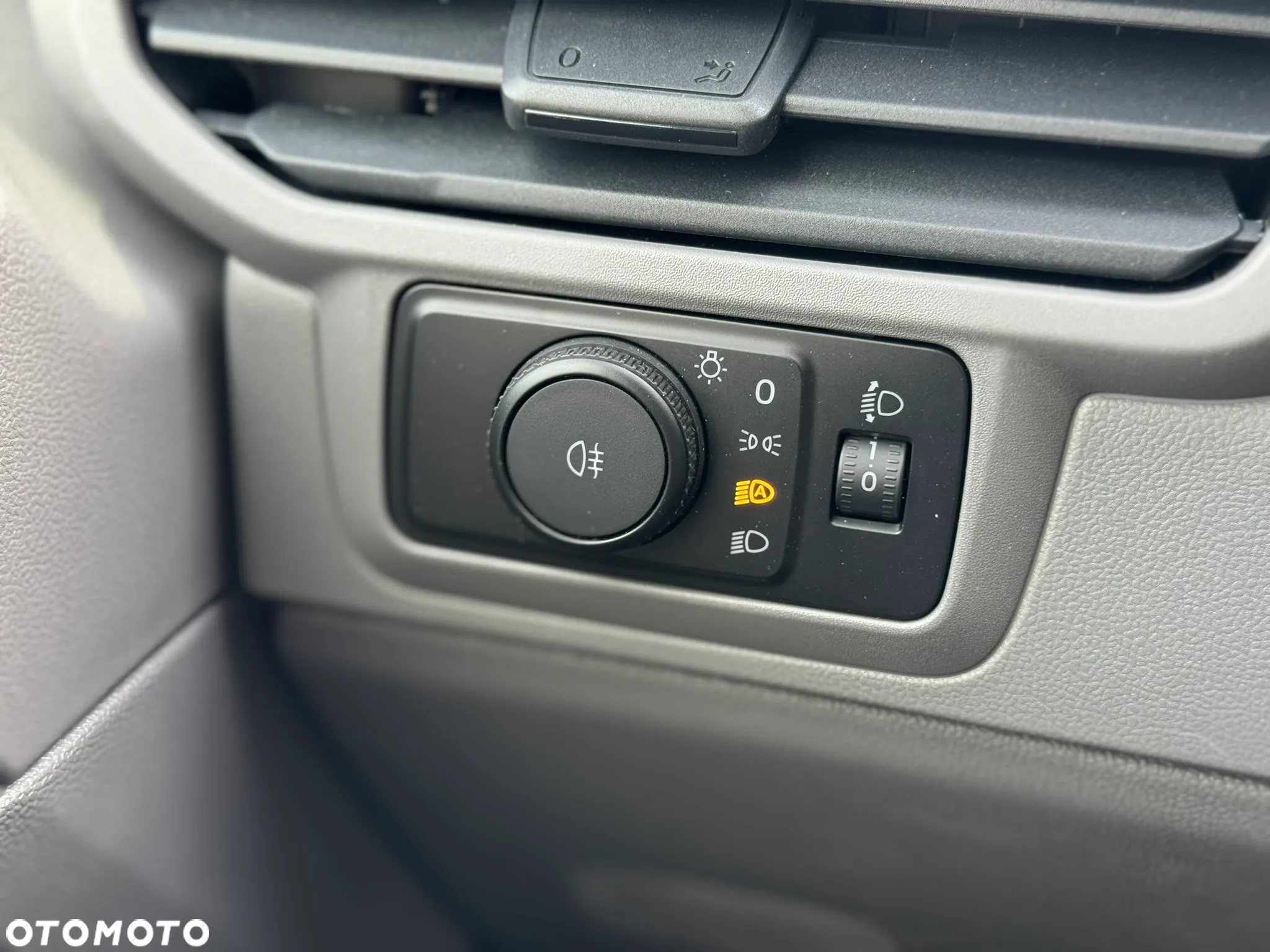 Volkswagen Nowy Transporter - 23