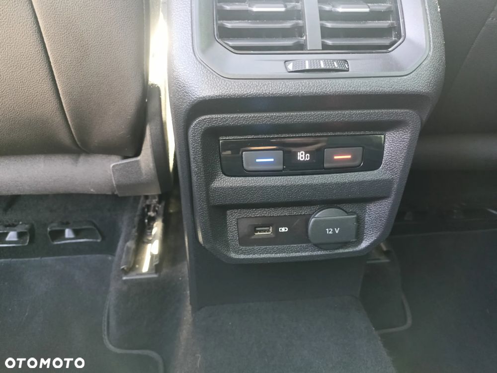 Volkswagen Tiguan - 10