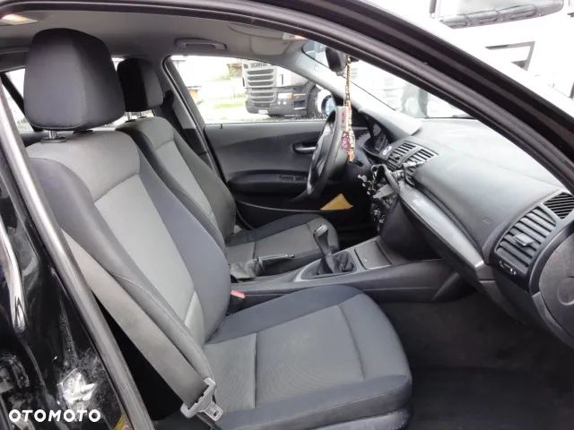 BMW Seria 1 116i - 17
