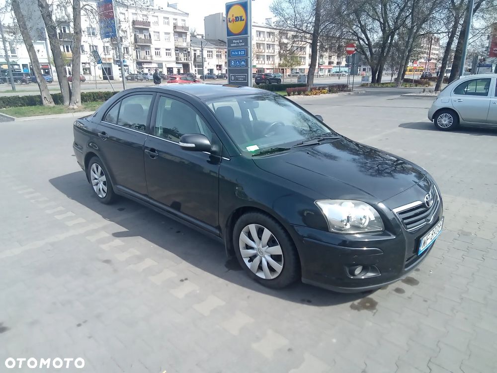 Toyota Avensis 1.6 VVT-i Luna - 1