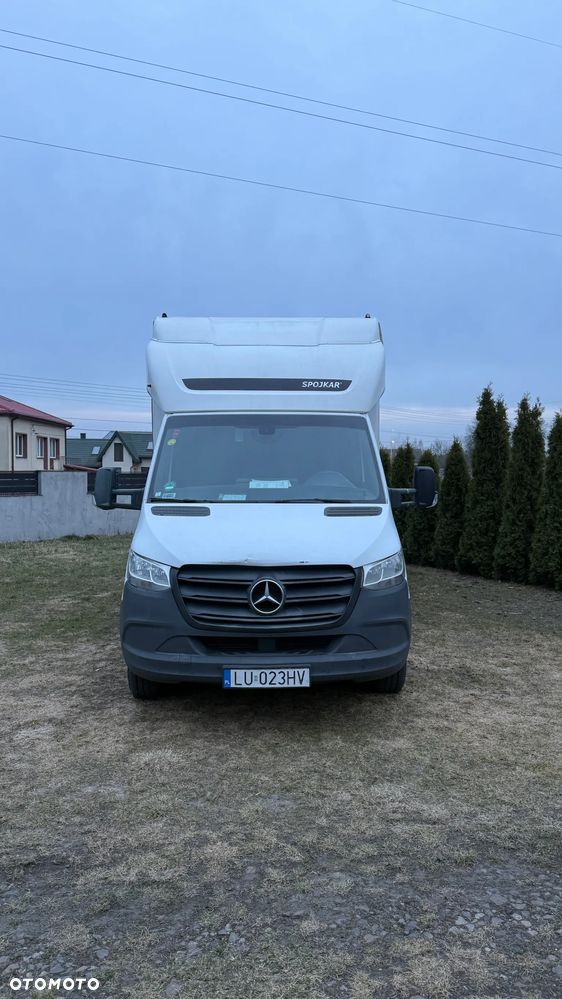 Mercedes-Benz W907 - 3