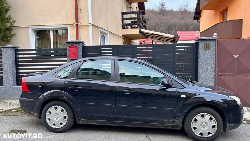 Ford Focus 1.6 Titanium - 2