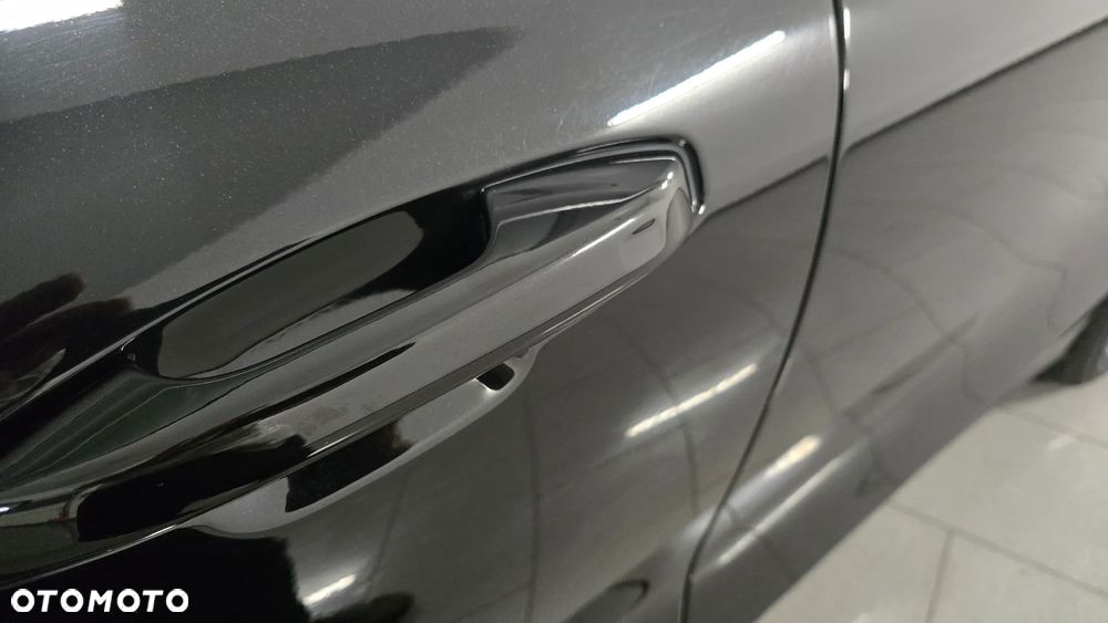 Volvo V60 D4 R-Design - 14