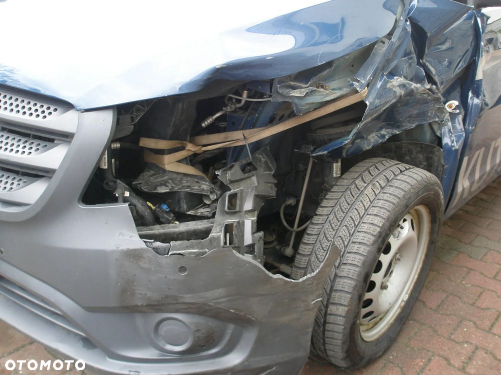 Mercedes-Benz Vito Renault Trafic - 13