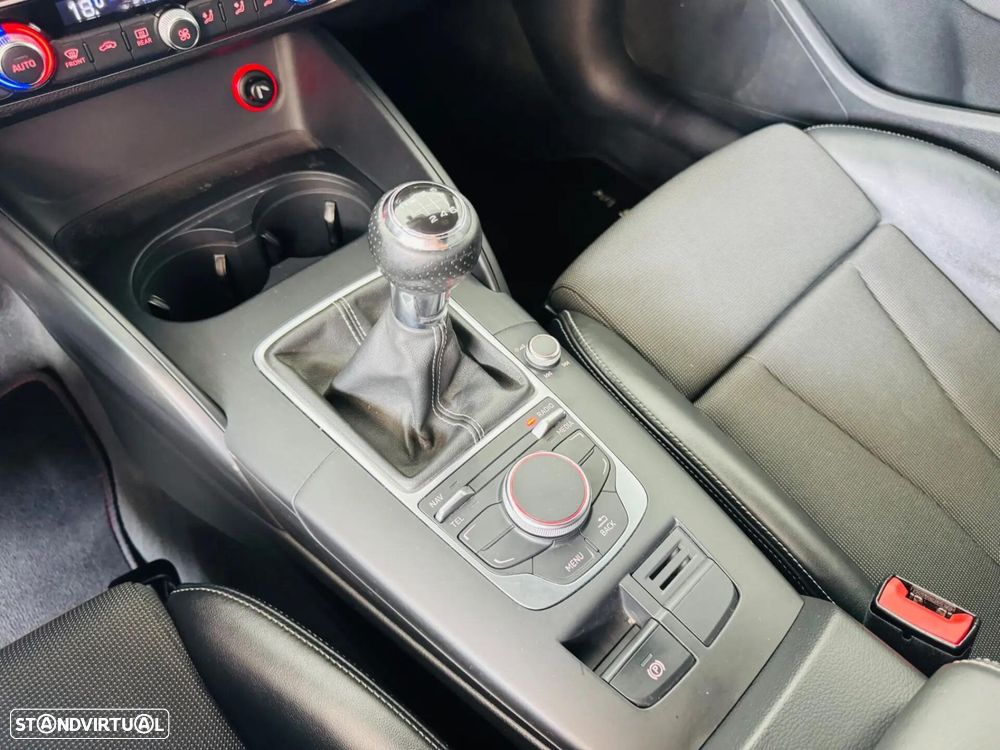 Audi A3 Limousine 2.0 TDI S-line - 32