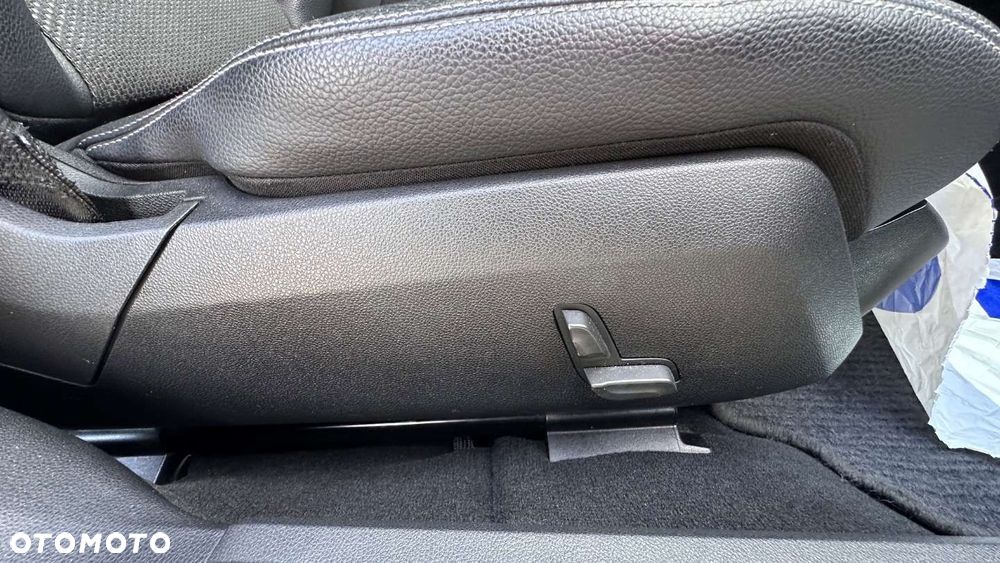 Mercedes-Benz Klasa E - 26