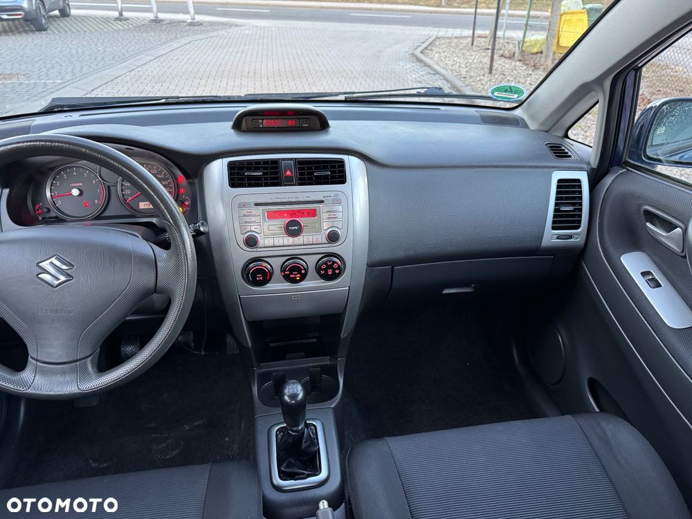 Suzuki Liana Kombi 1.6 4 Seasons - 16