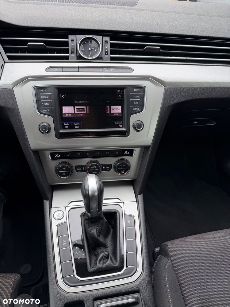 Volkswagen Passat 1.4 TSI ACT (BlueMotion Technology) DSG Comfortline - 12