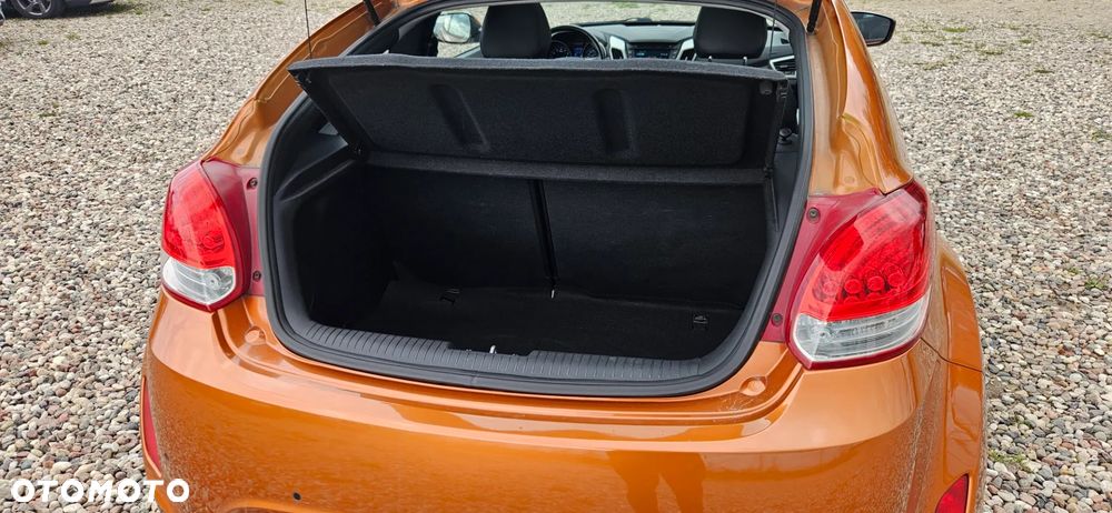 Hyundai Veloster - 17