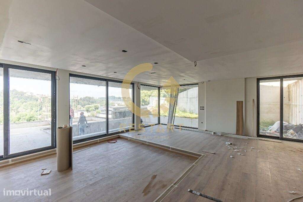 Moradia T4 de Luxo com Vistas Deslumbrantes sobre o Rio Douro - Grande imagem: 4/40