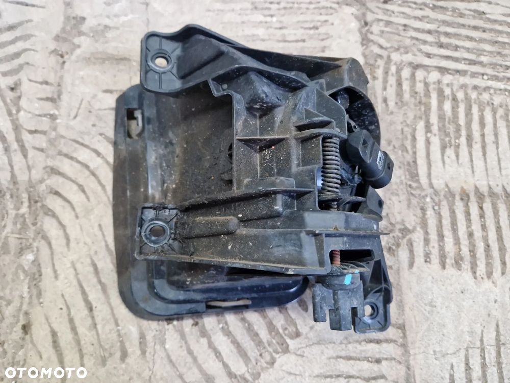 Dodge RAM IV 1500 lifting 13- halogen prawy lampa przeciwmgielna - 3