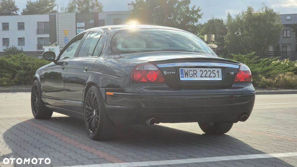Jaguar S-Type 4.2 V8 Executive - 10