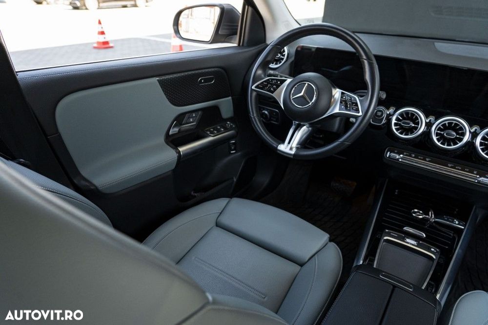 Mercedes-Benz EQA - 9