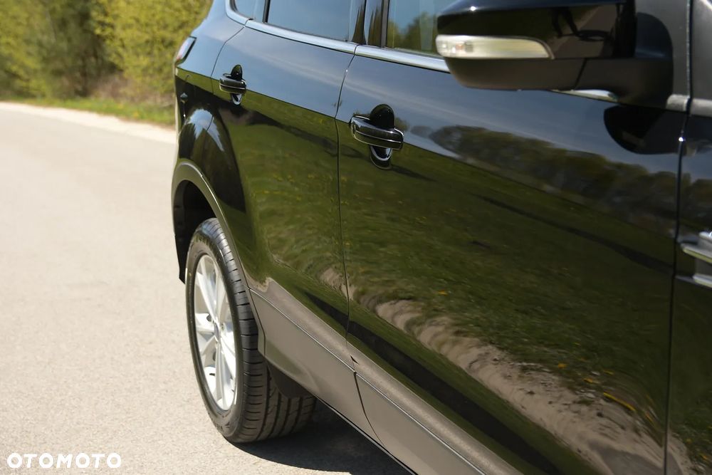 Ford Kuga 2.0 TDCi 4x2 Titanium - 12