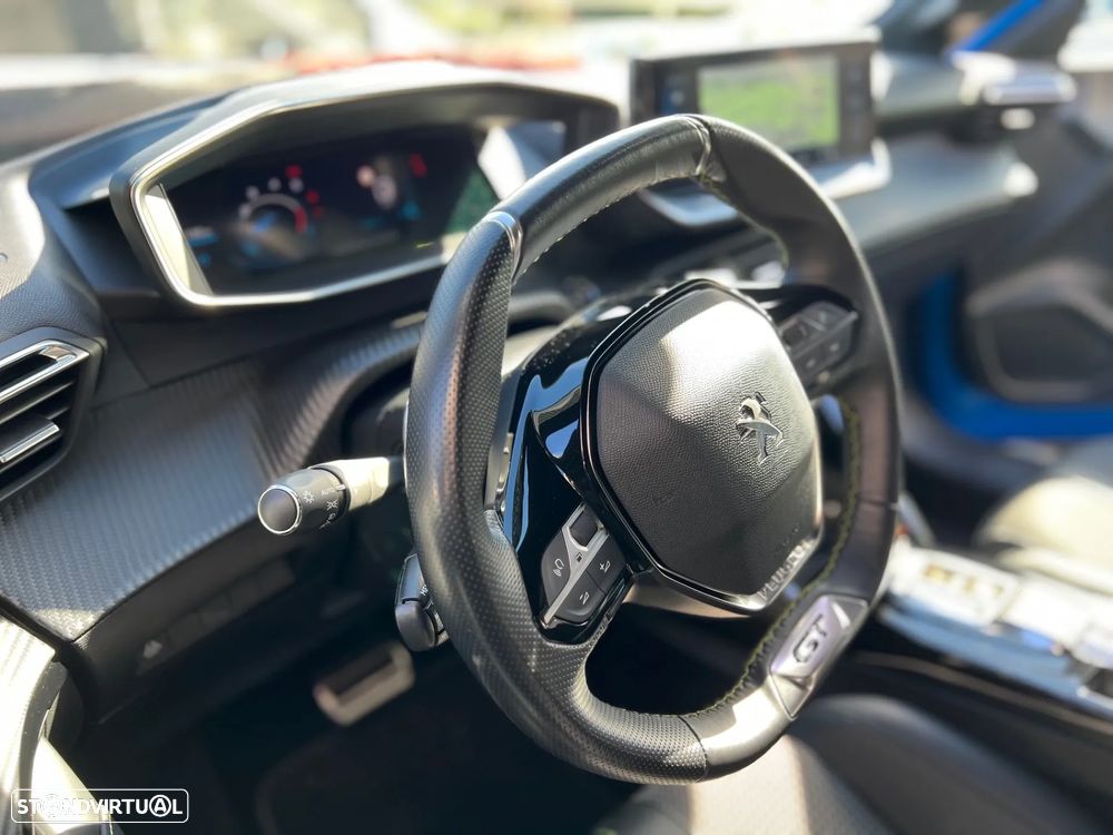 Peugeot 208 1.2 PureTech GT EAT8 - 10