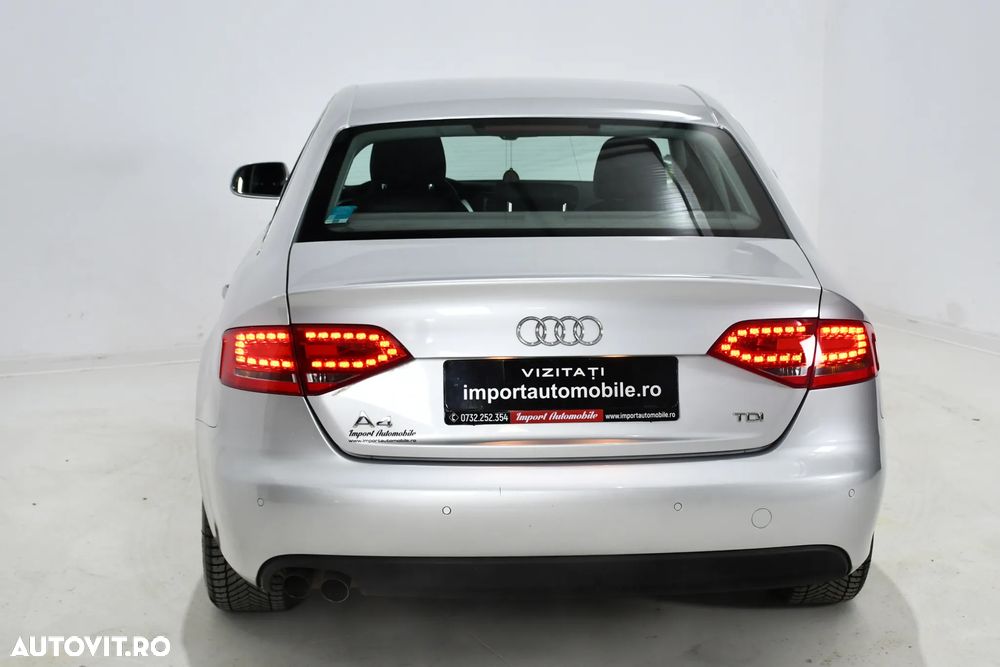 Audi A4 2.0 TDI DPF multitronic Attraction - 11