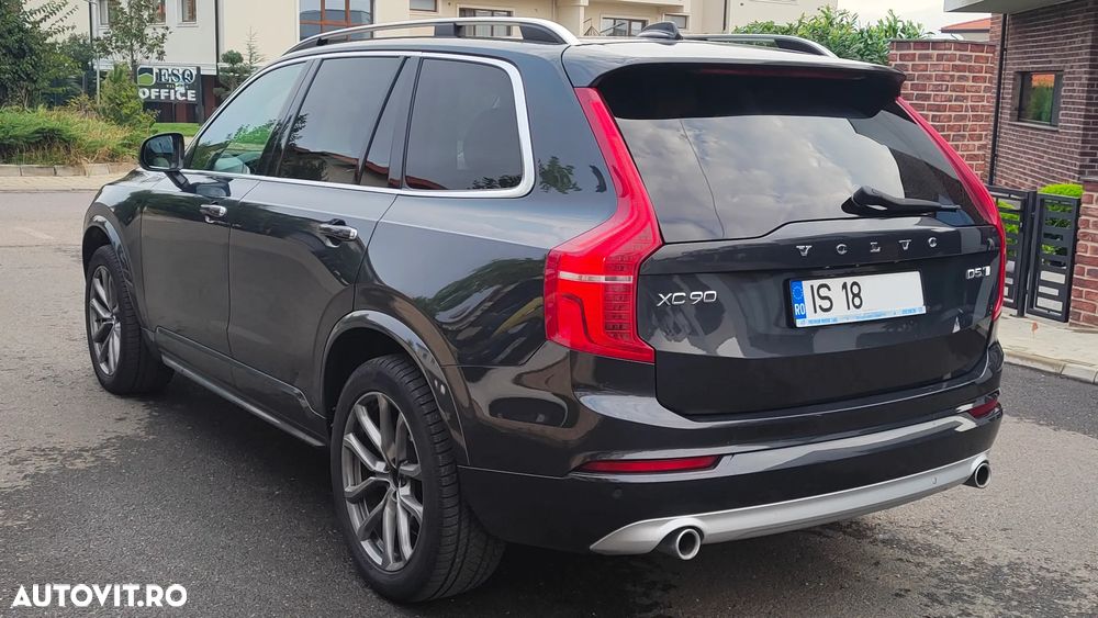 Volvo XC 90 - 9