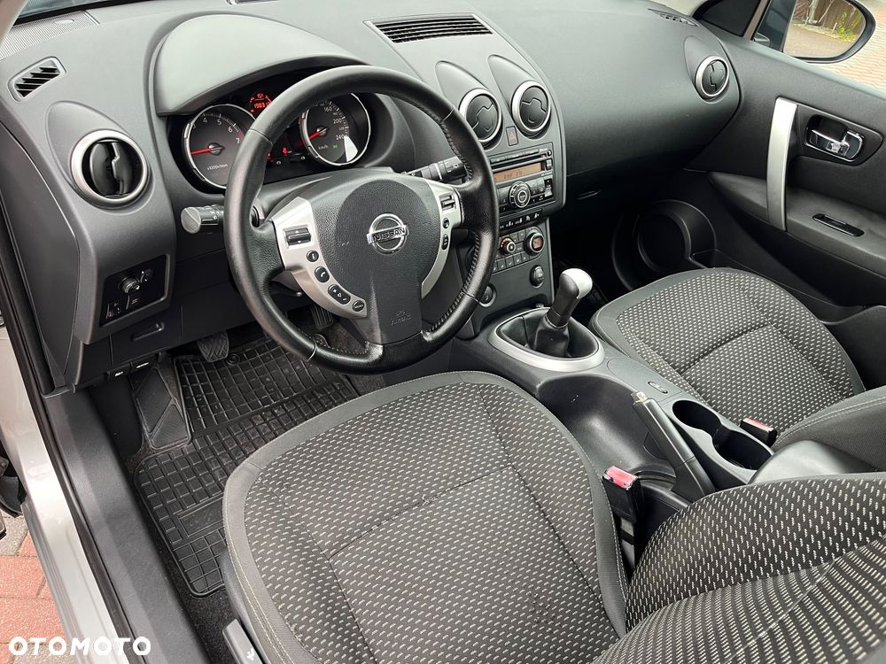 Nissan Qashqai 1.6 visia - 14