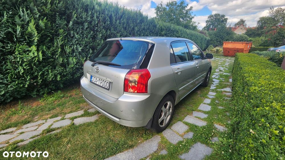 Toyota Corolla 1.4 VVT-i Dynamic - 10