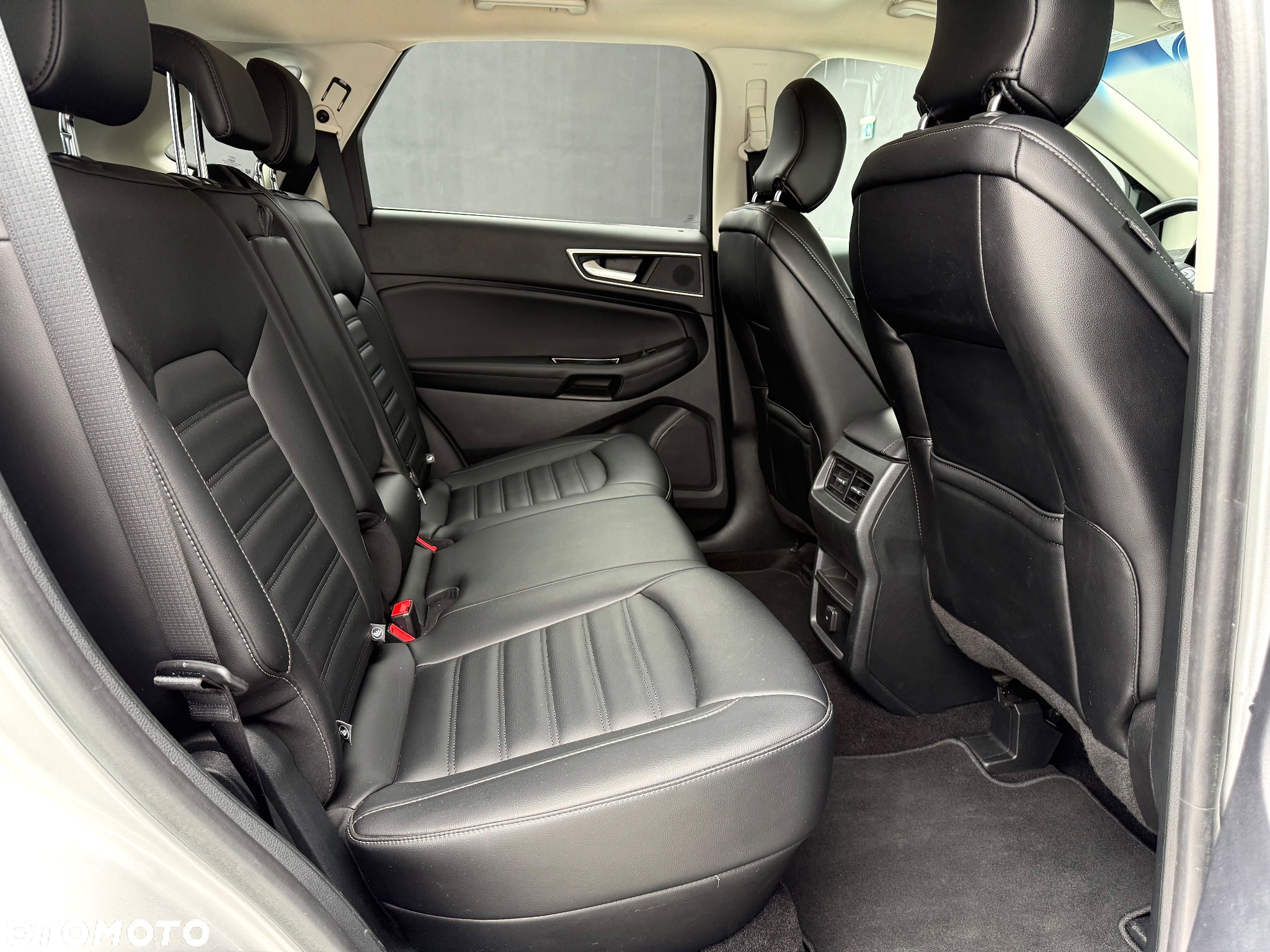 Ford Edge - 16