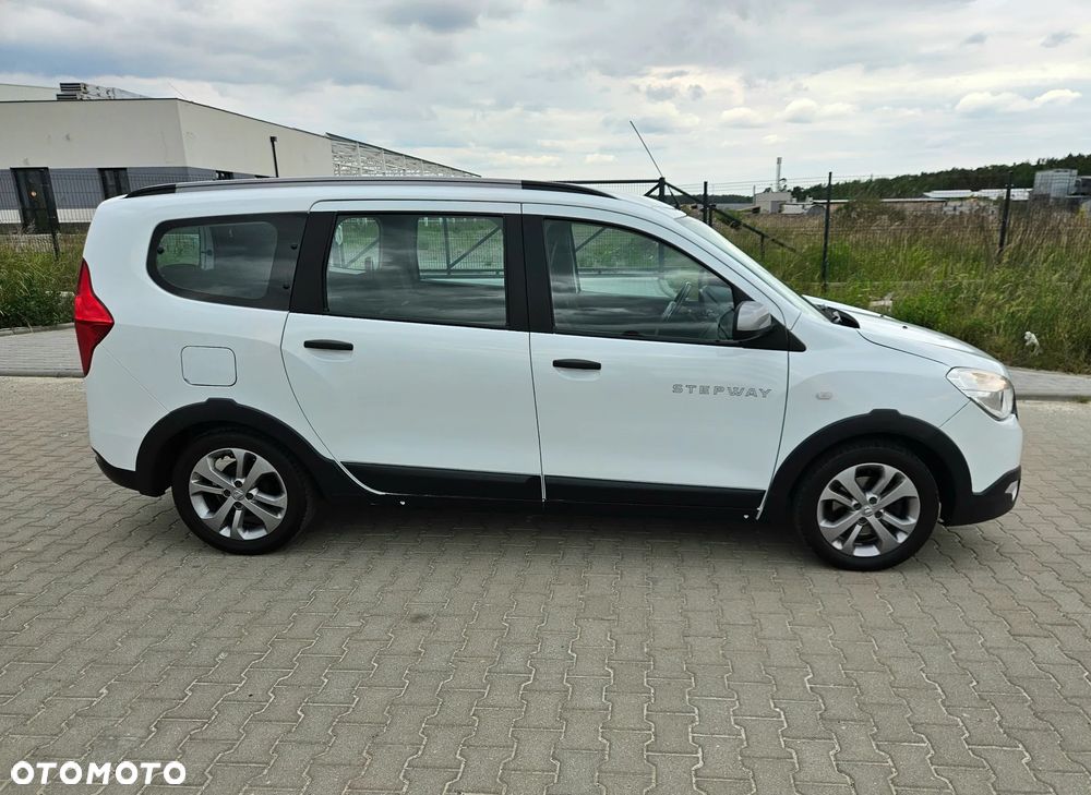 Dacia Lodgy dCi 110 Stepway - 13