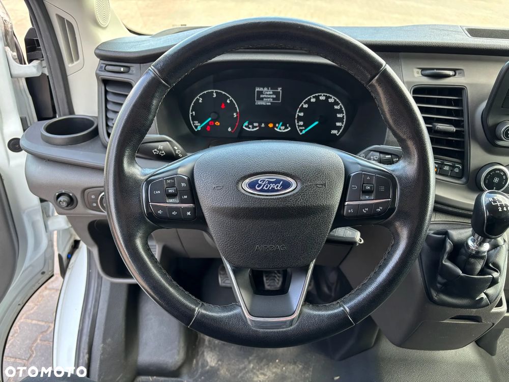Ford Transit - 28