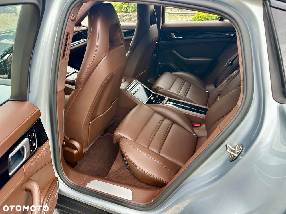 Porsche Panamera 4 - 27