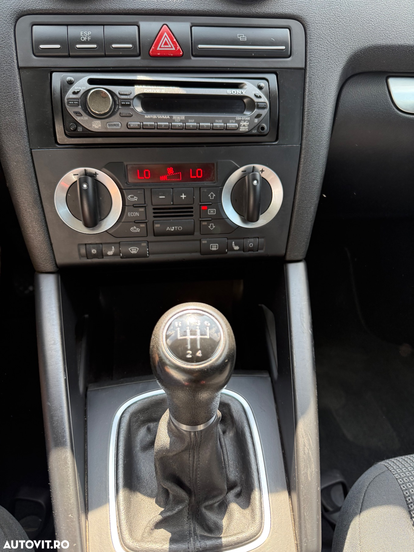 Audi A3 1.6 MPI Ambiente - 8