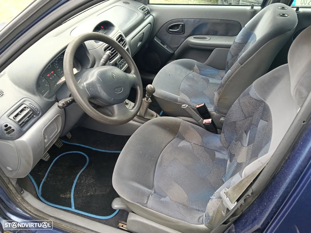 Renault Clio 1.2 RT - 5