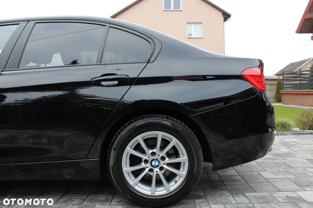BMW Seria 3 - 12