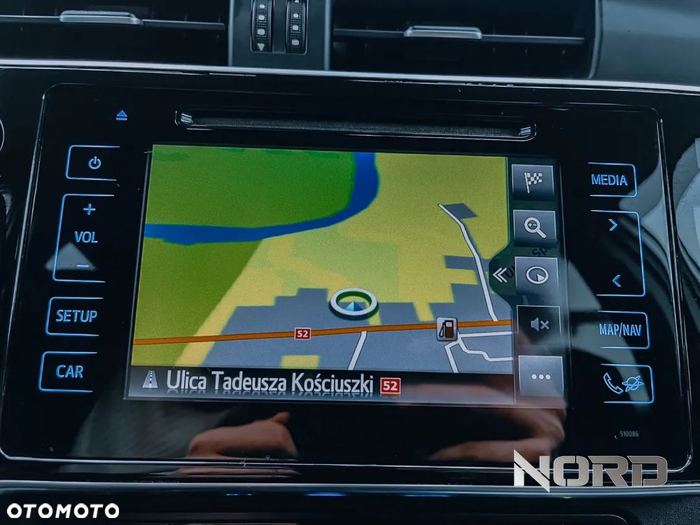 Toyota Auris 1.8 HSD Prestige - 31