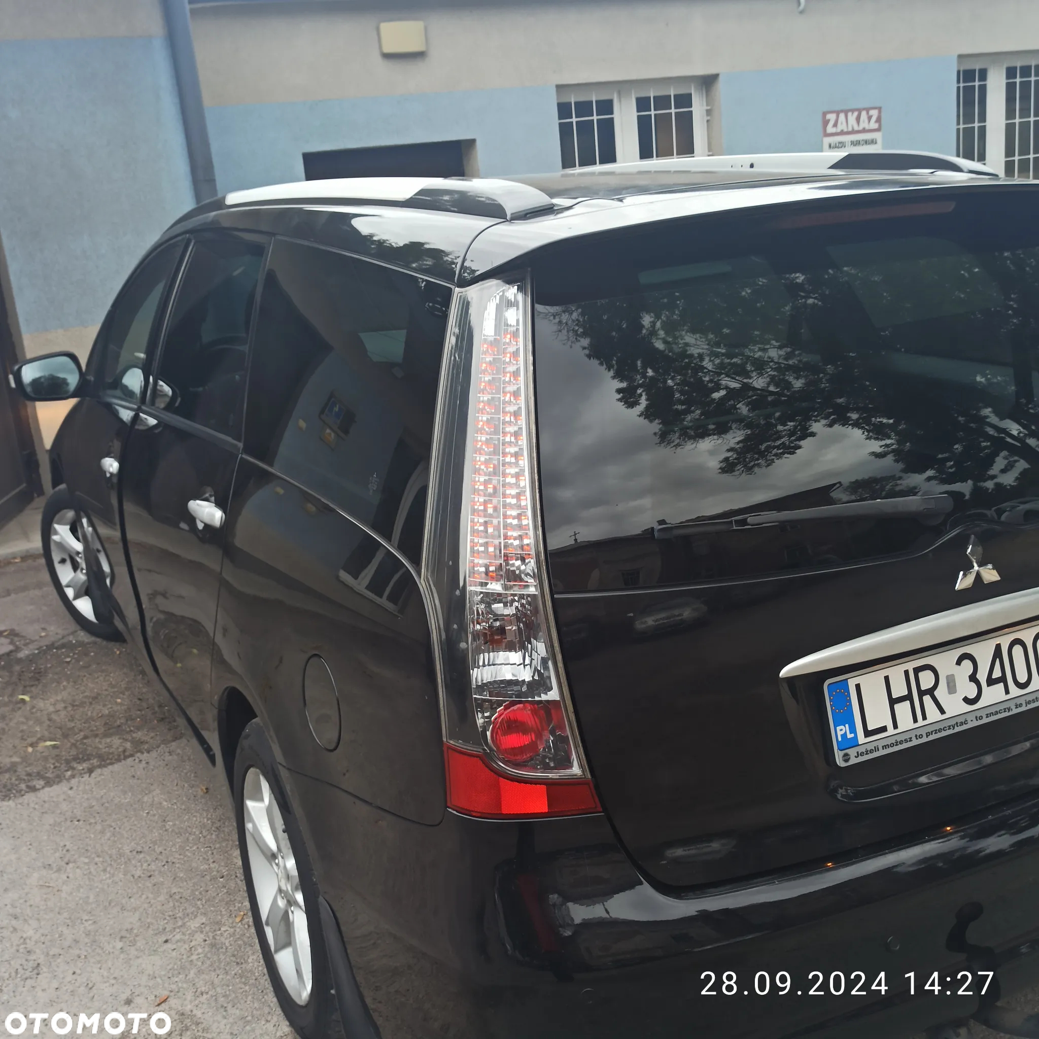 Mitsubishi Grandis 2.0 DI-D 7-Sitzer 30 Jahre - 4