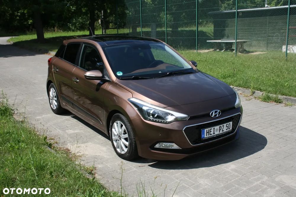 Hyundai i20 1.4 Automatik Style - 1