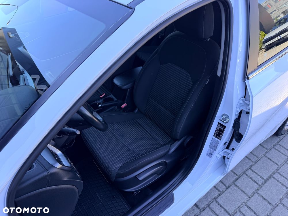 Kia Ceed 1.5 T-GDI M - 10