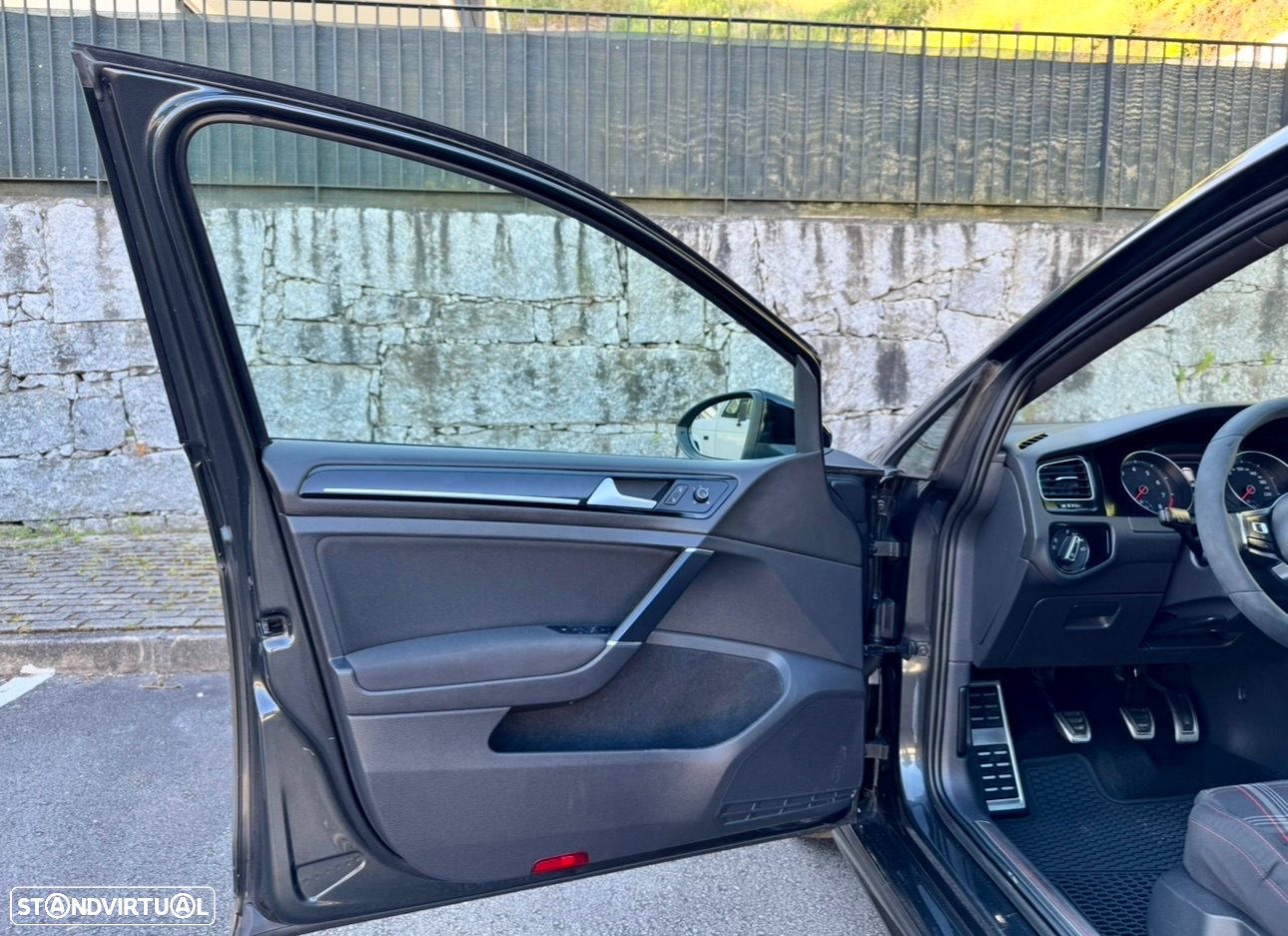 VW Golf 2.0 TSi GTi Performance - 17