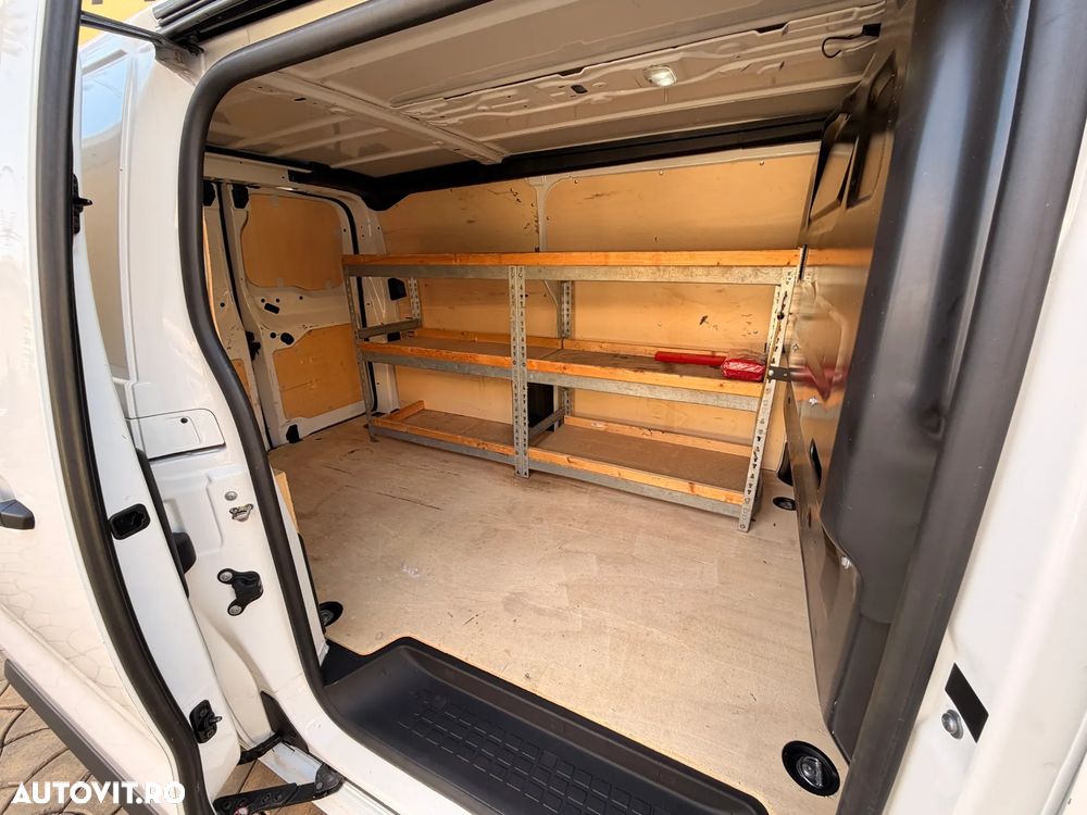 Opel Vivaro - 14