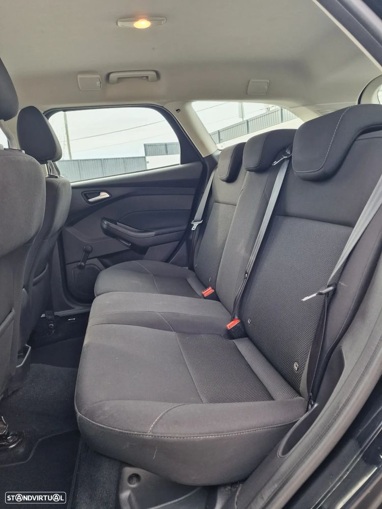 Ford Focus SW 1.5 TDCi DPF S&S Trend - 12