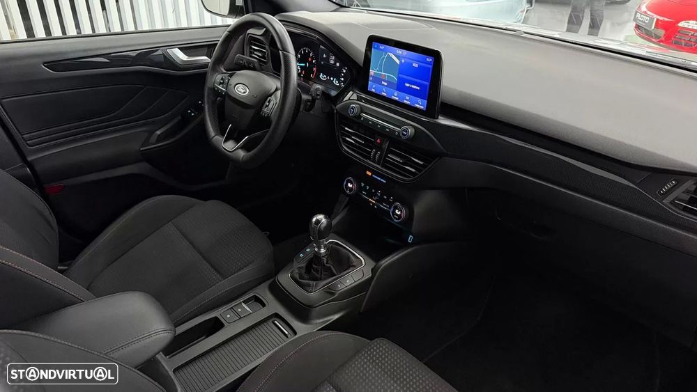 Ford Focus 1.0 EcoBoost S&S ST-LINE STYLE - 16