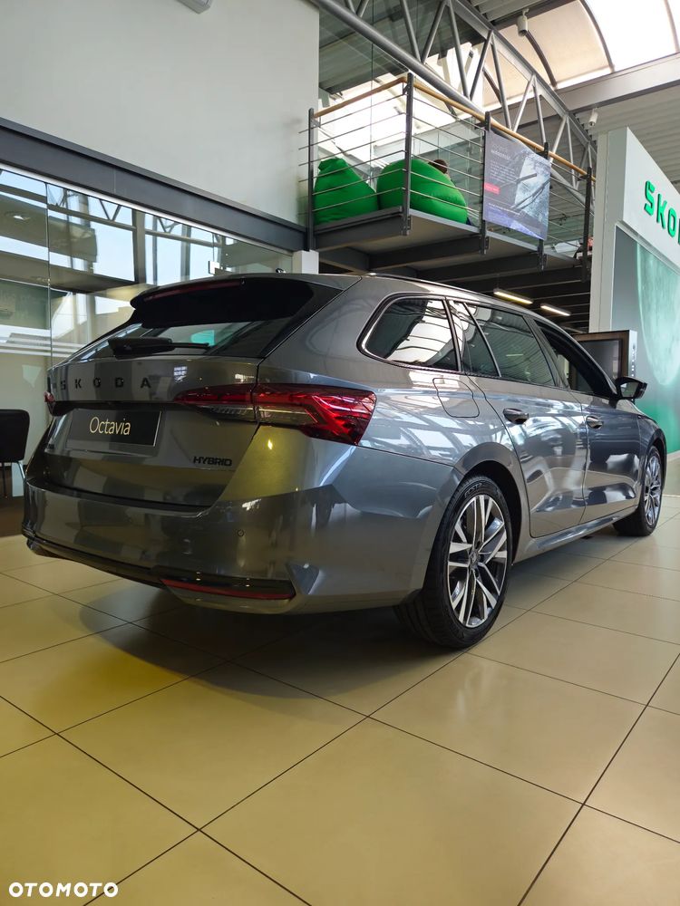 Skoda Octavia 1.5 TSI mHEV Sportline DSG - 5