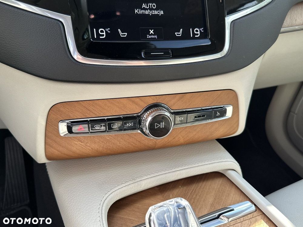 Volvo XC 90 B5 D AWD Inscription 7os - 24