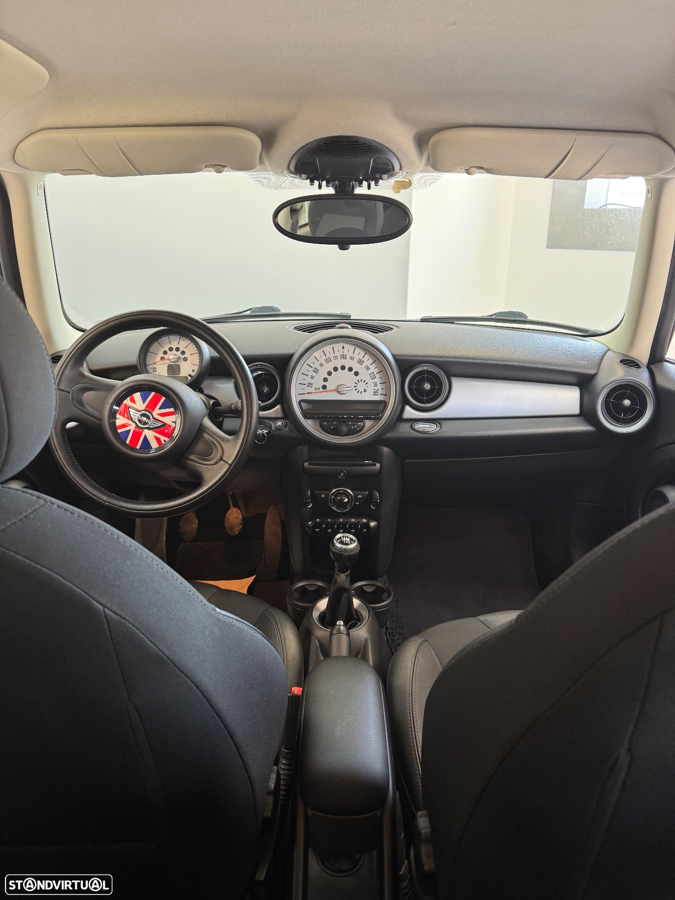 MINI 3 Portas One D - 9