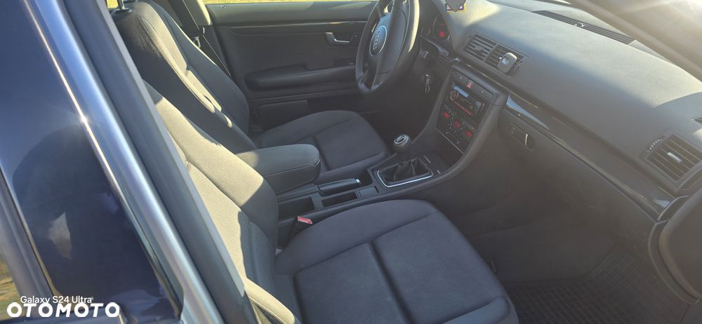 Audi A4 Limousine - 10