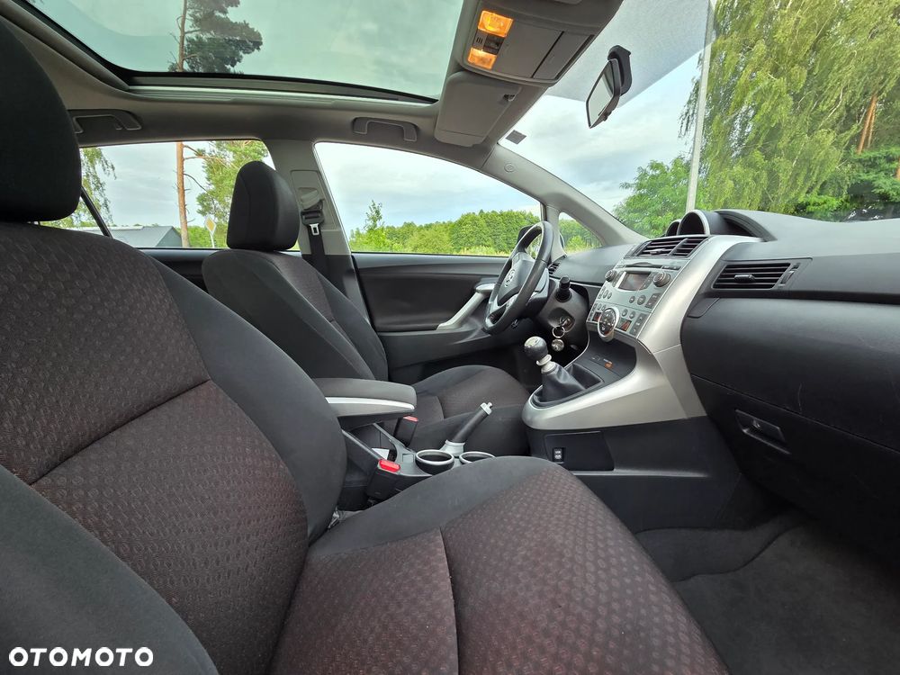 Toyota Verso 1.8 Prestige EU5 - 11